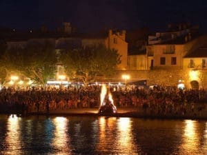 Fiesta de San Juan - Hoguera en la playa de Collioure